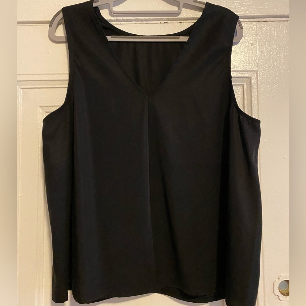 Hackwith Design House HDH Basics Swing Tank - Black Lyocell - Picture 2 of 4